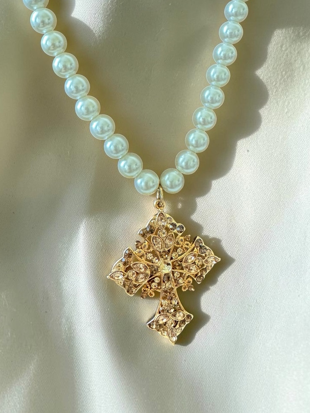 Premier Designs Pearl Necklace with Crystal and Gold Filigree Cross